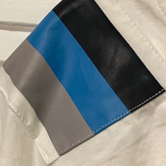 CAVI Shirt with Faux Leather Stripes in Shoulders Size 3XL*Available 9/5* - Picture 3 of 12